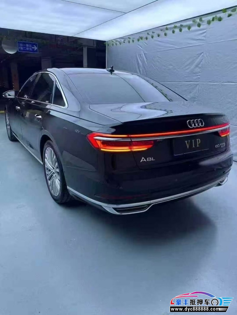 18年奥迪A8L轿车抵押车出售