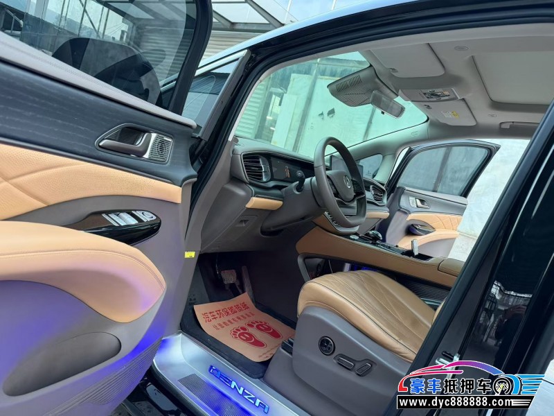 24年腾势D9MPV抵押车出售