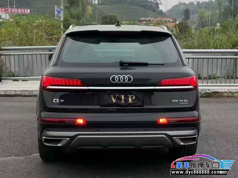 21年奥迪Q7轿车抵押车出售