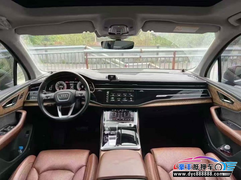 21年奥迪Q7轿车抵押车出售