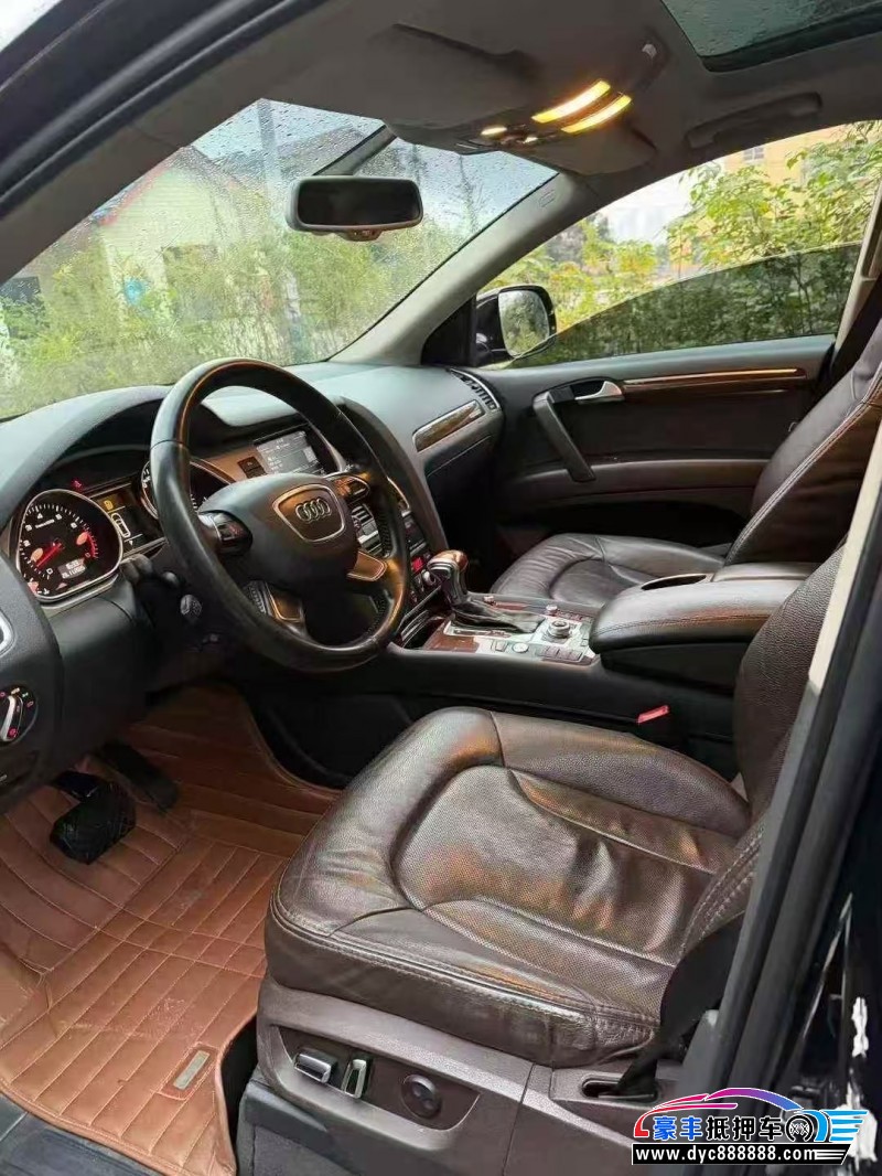 12年奥迪Q7轿车抵押车出售