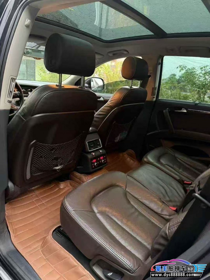 12年奥迪Q7轿车抵押车出售