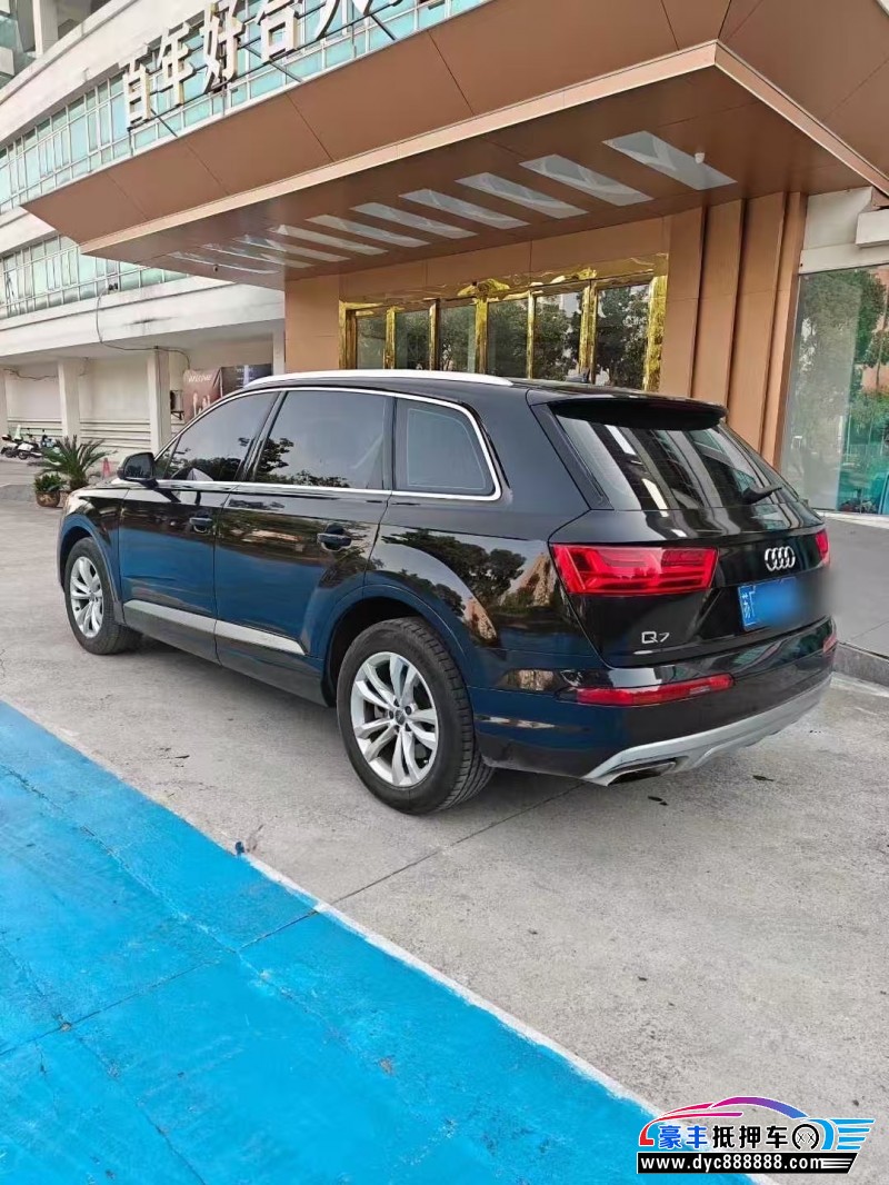 16年奥迪Q7轿车抵押车出售