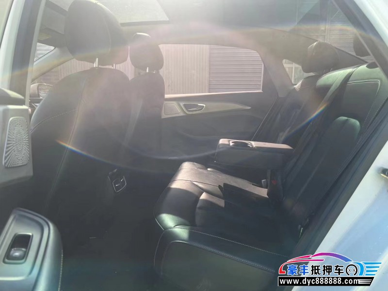 22年荣威i6轿车抵押车出售