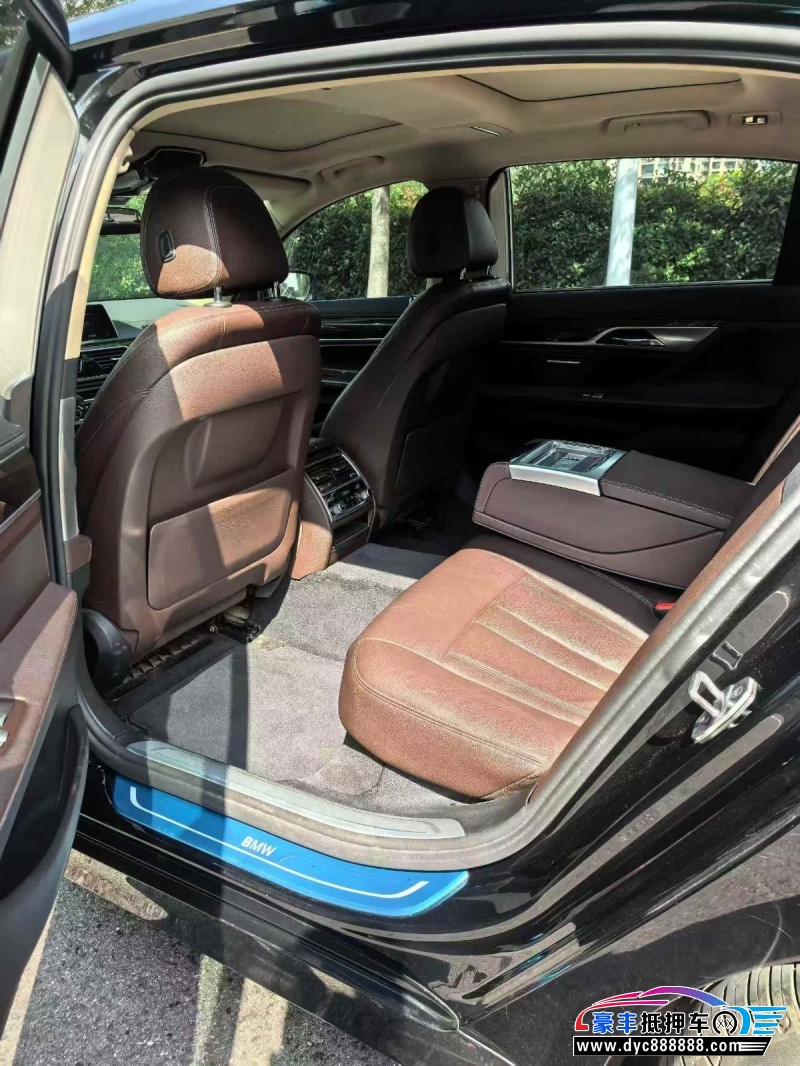 16年宝马7系轿车抵押车出售