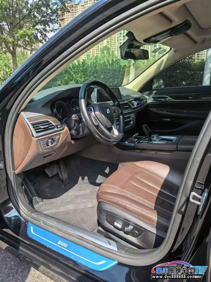 16年宝马7系轿车抵押车出售