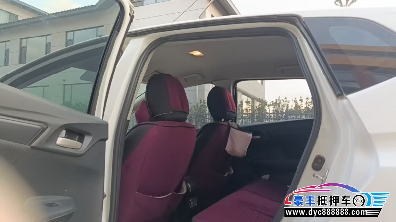 15年本田飞度轿车抵押车出售