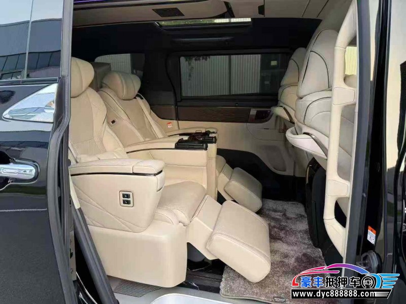 25年丰田埃尔法轿车抵押车出售