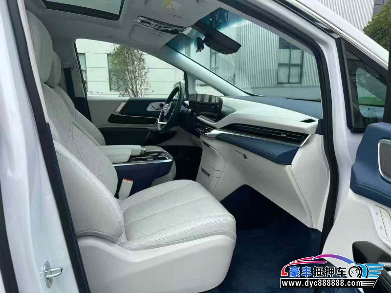 24年别克世纪轿车抵押车出售