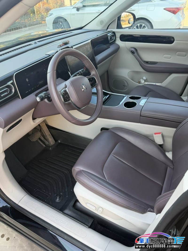 24年零跑C11轿车抵押车出售