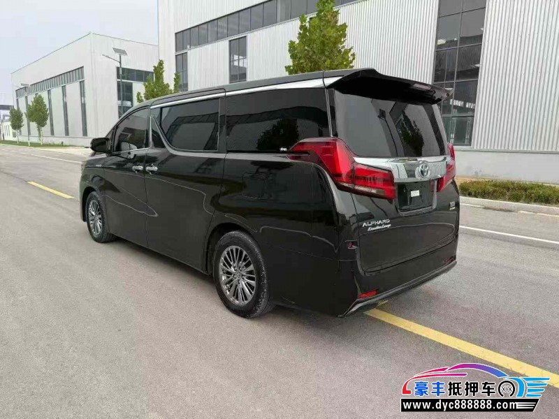 20年丰田埃尔法轿车抵押车出售