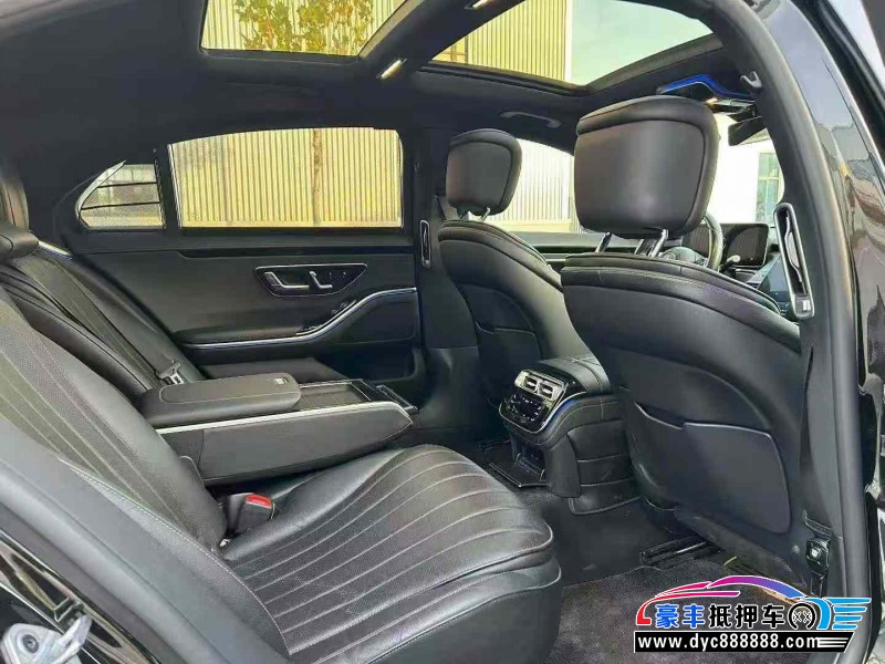 22年奔驰S轿车抵押车出售