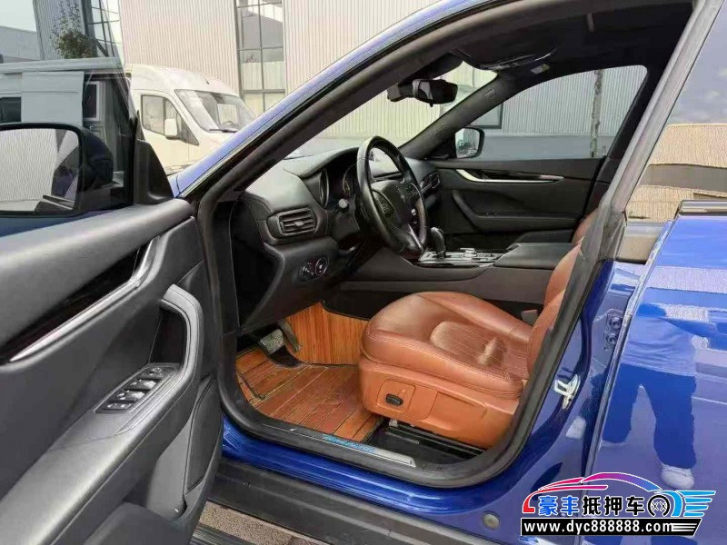 19年玛莎拉蒂莱万特轿车抵押车出售