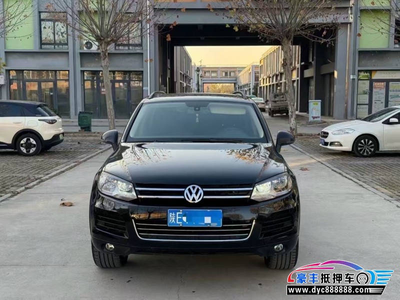 13年大众途锐轿车抵押车出售