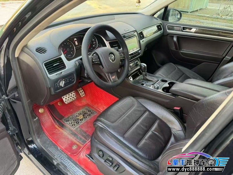 13年大众途锐轿车抵押车出售