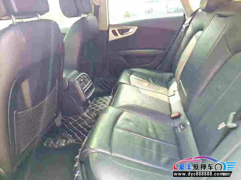 17年奥迪A7轿车抵押车出售