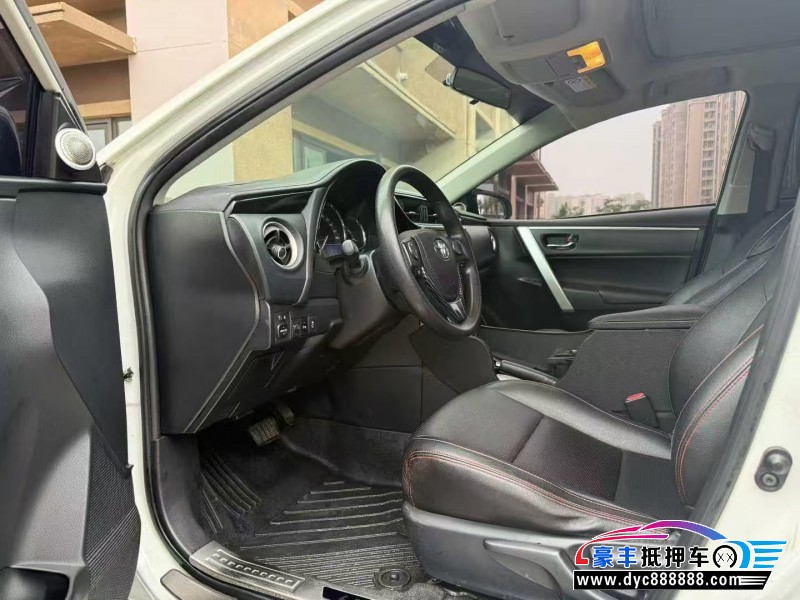 17年丰田雷凌轿车抵押车出售