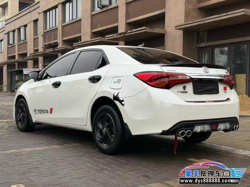 17年丰田雷凌轿车抵押车出售