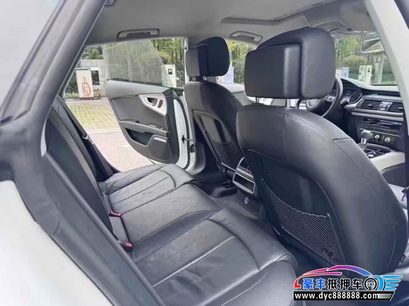 17年奥迪A7轿车抵押车出售