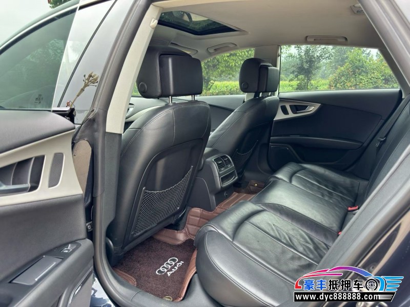 17年奥迪A7轿车抵押车出售