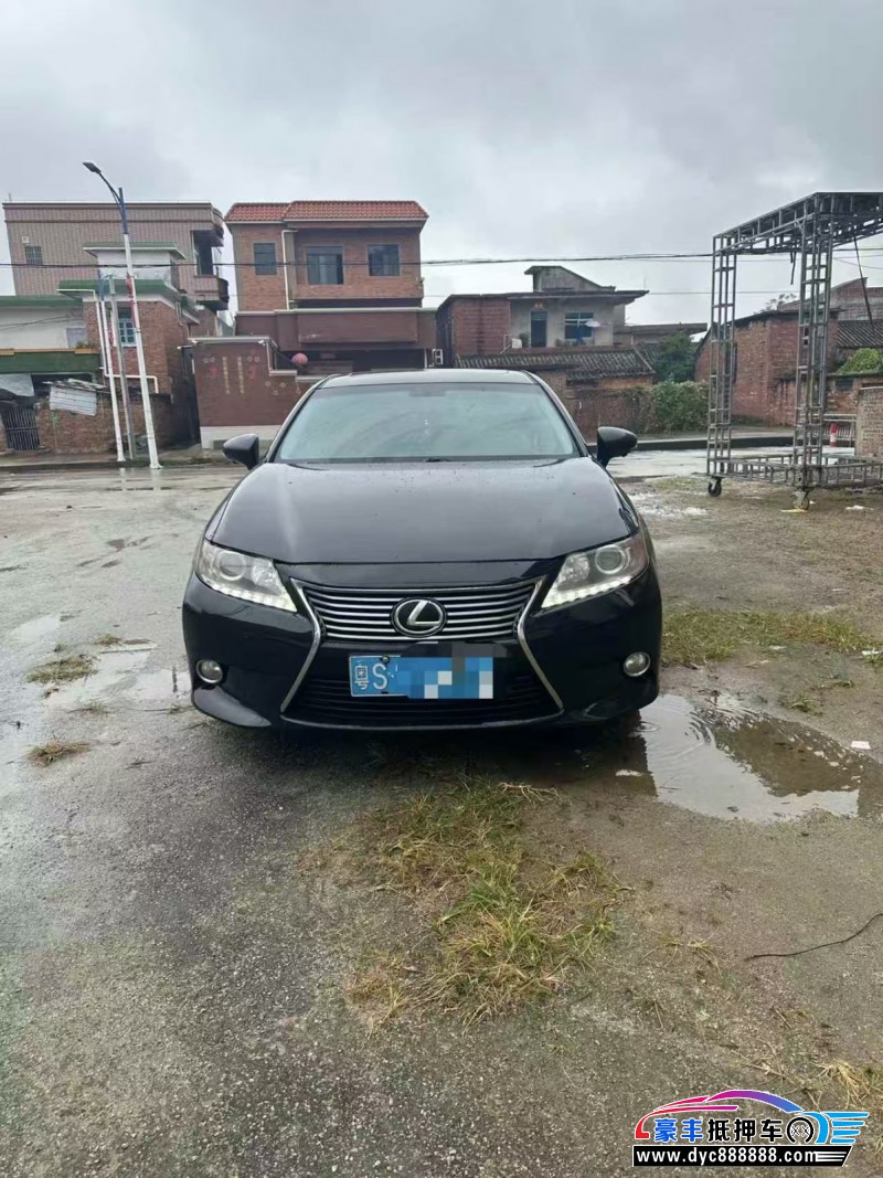 14年雷克萨斯ES轿车抵押车出售