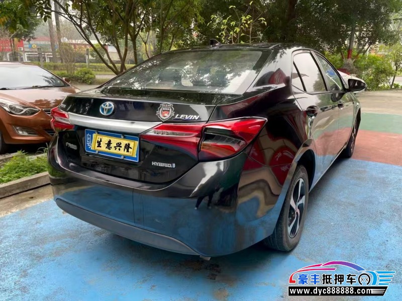 19年丰田雷凌轿车抵押车出售