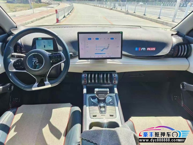 23年比亚迪元轿车抵押车出售