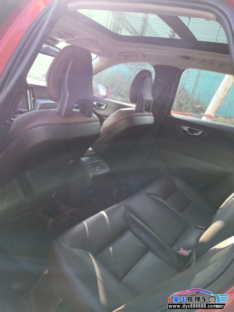 22年沃尔沃XC60SUV抵押车出售