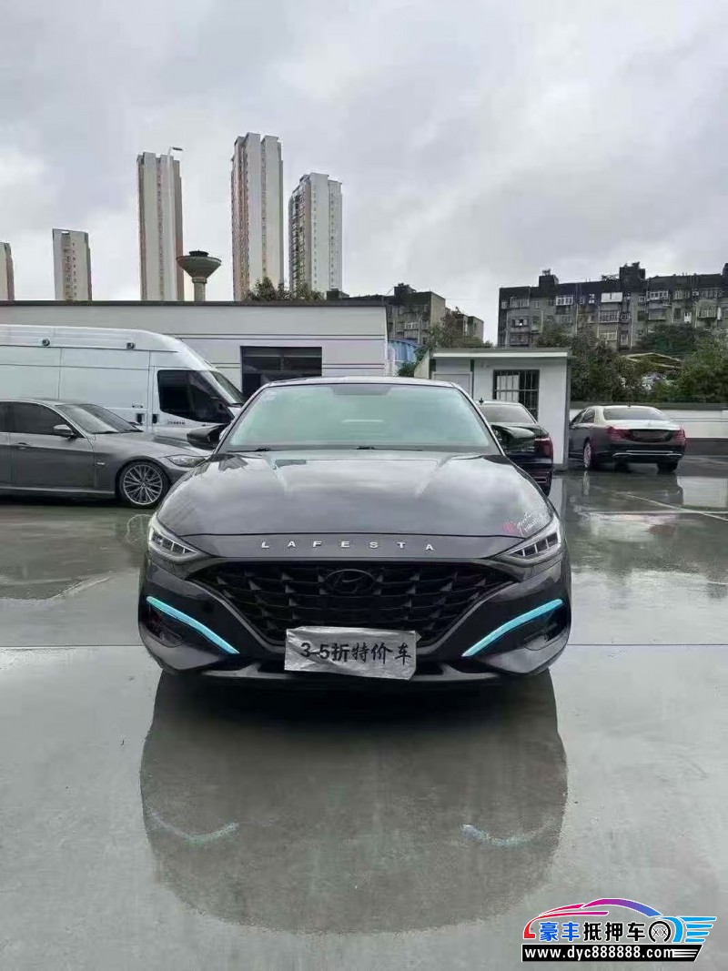 抵押车出售20年现代菲斯塔轿车