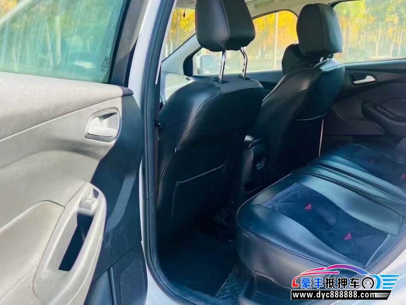 16年福特福克斯轿车抵押车出售