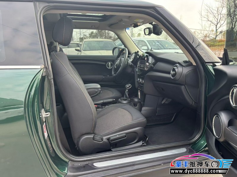 17年宝马MINI轿车抵押车出售