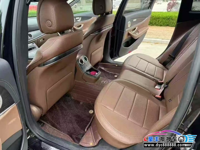 22年奔驰E轿车抵押车出售