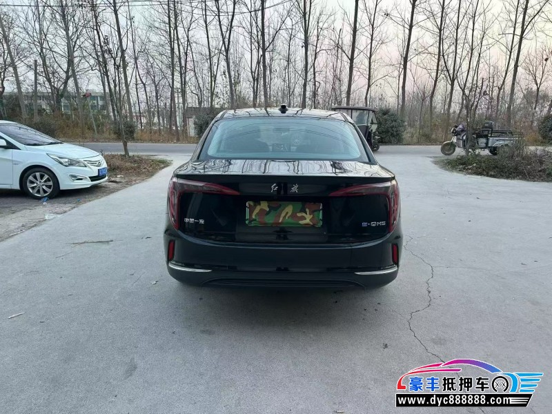 25年红旗EQM5轿车抵押车出售