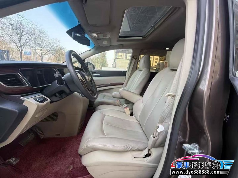 16年别克GL8轿车抵押车出售