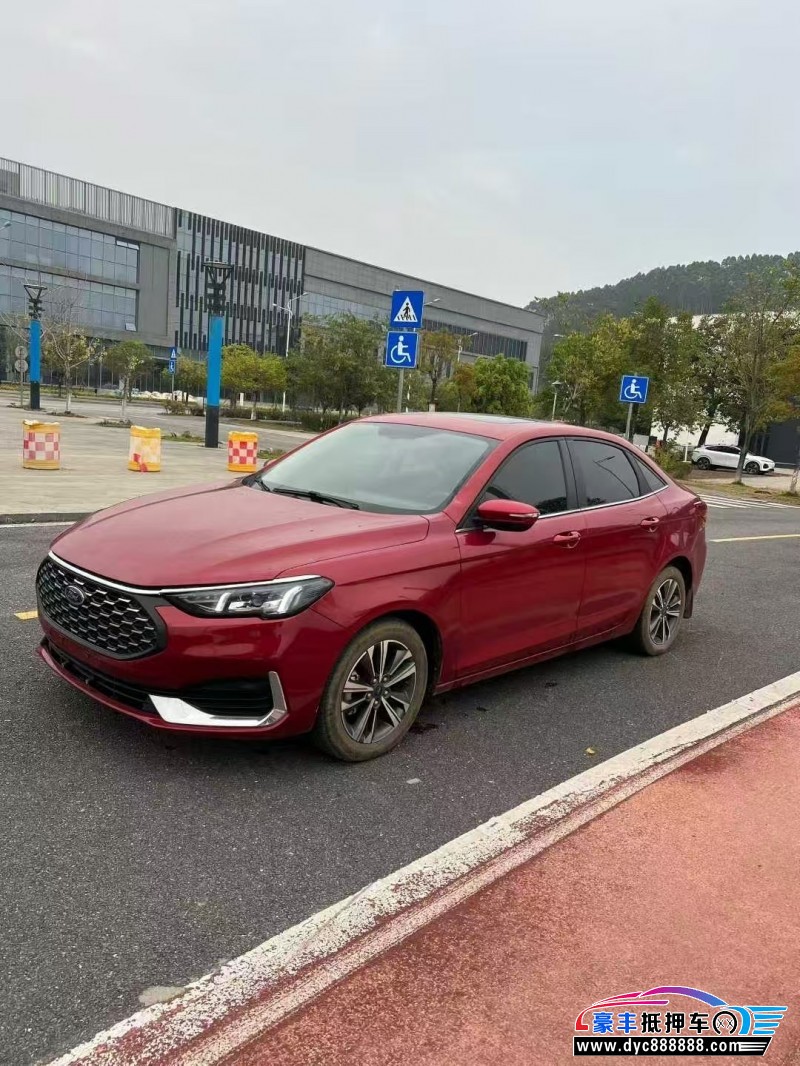 22年福特福睿斯轿车抵押车出售