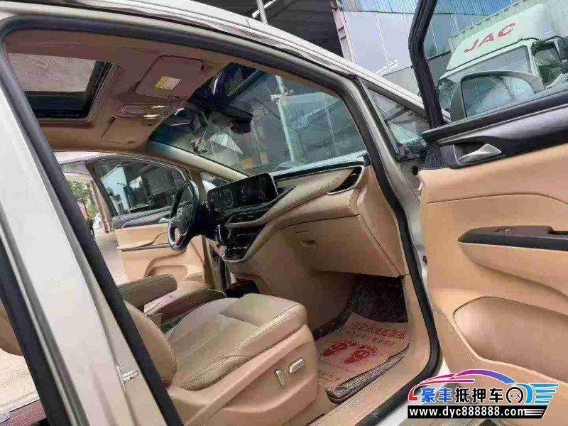 21年别克GL8轿车抵押车出售