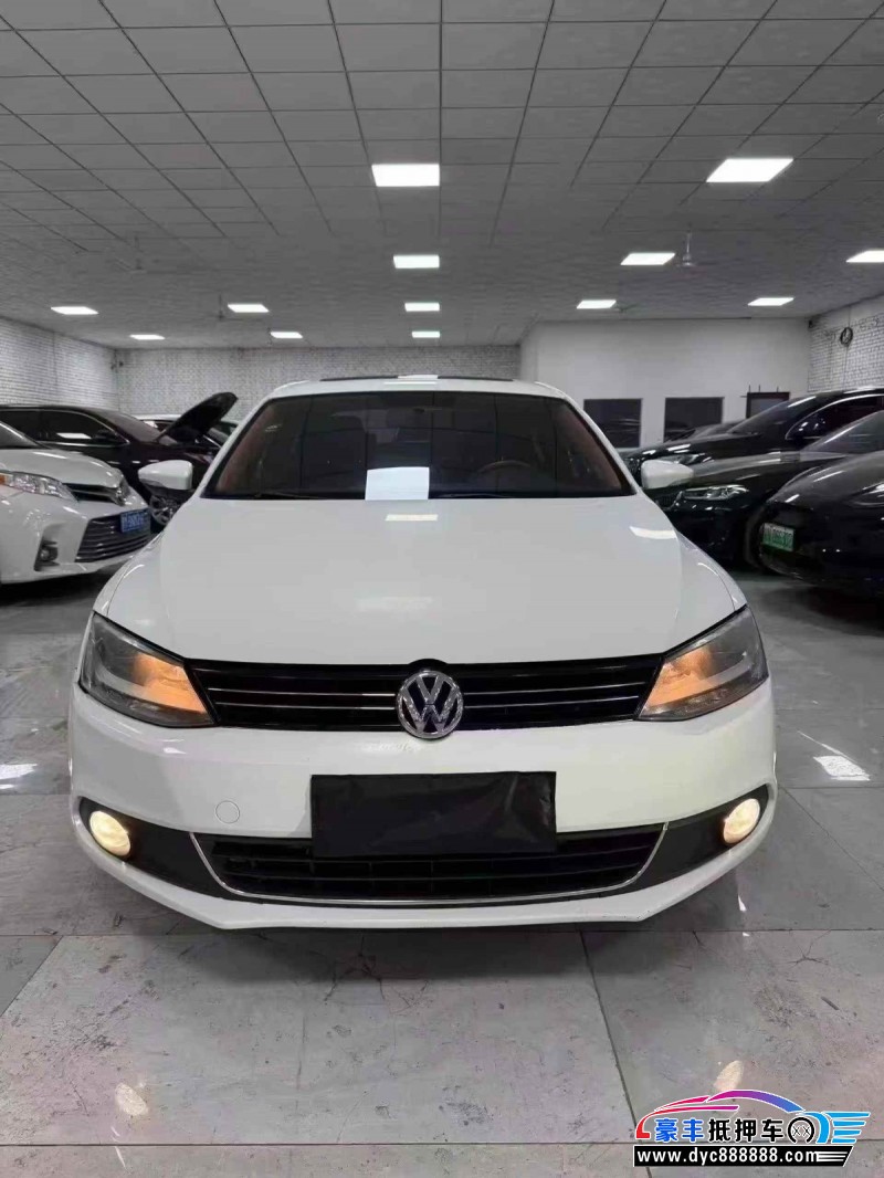 13年大众速腾轿车抵押车出售