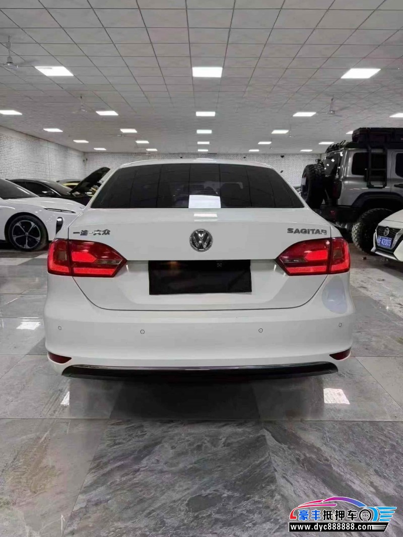 13年大众速腾轿车抵押车出售