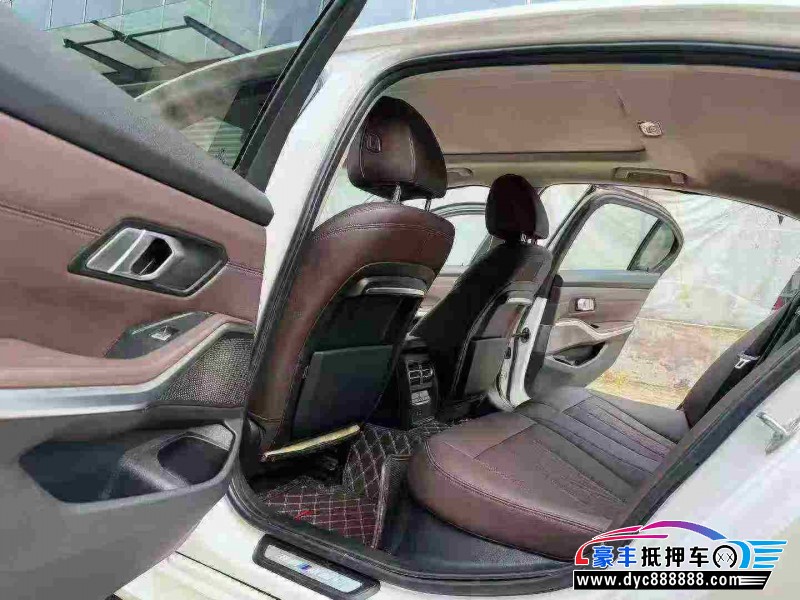 22年宝马3系轿车抵押车出售