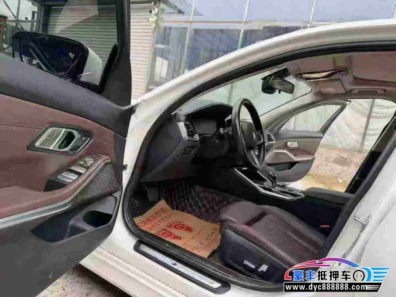 22年宝马3系轿车抵押车出售
