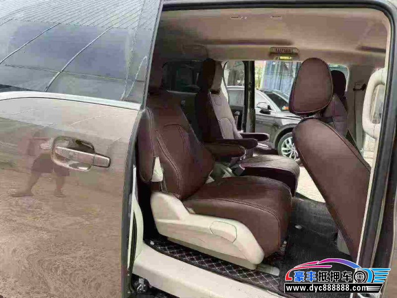 24年别克GL8轿车抵押车出售