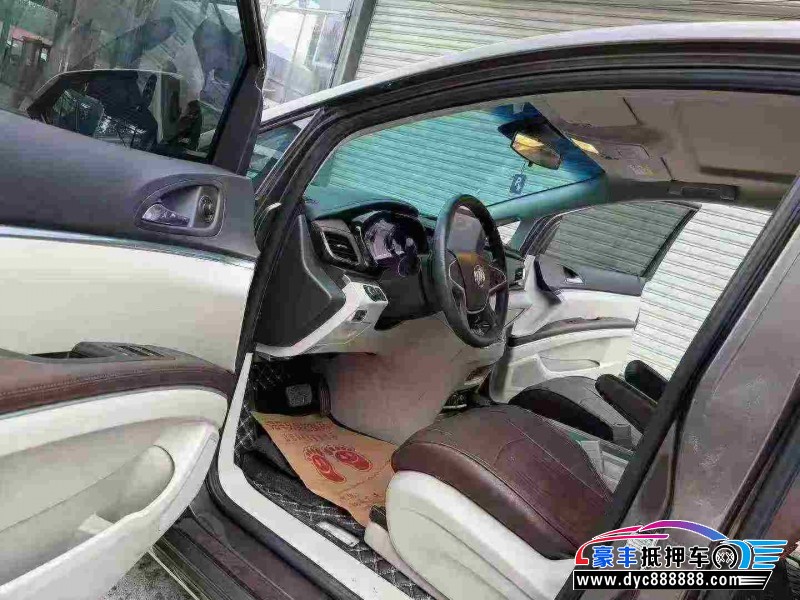 24年别克GL8轿车抵押车出售