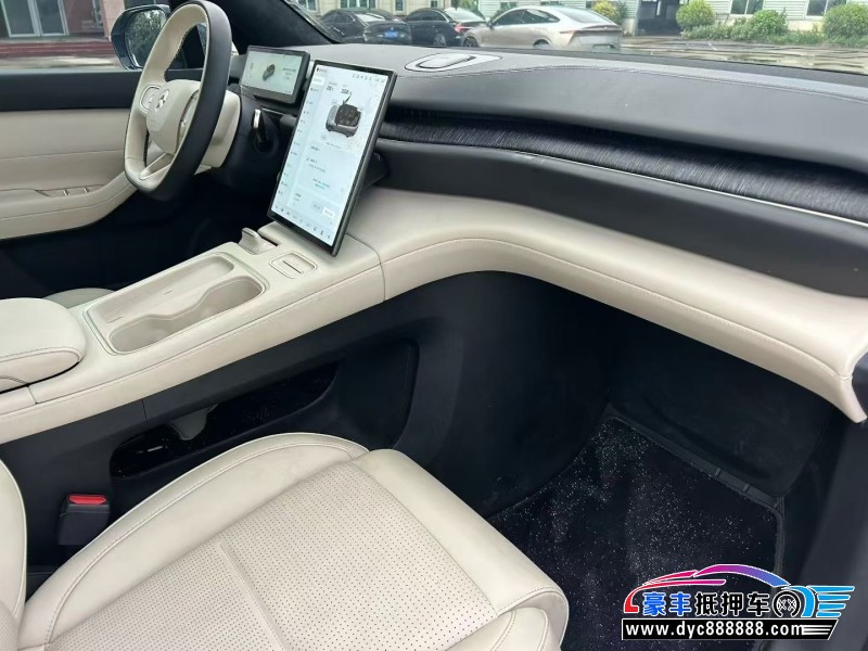 25年蔚来ES6轿车抵押车出售