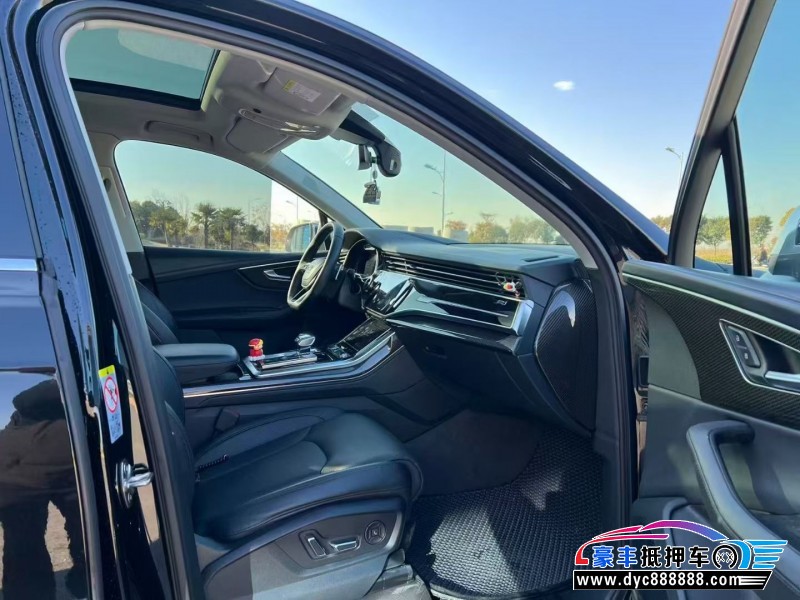 23年奥迪Q7轿车抵押车出售