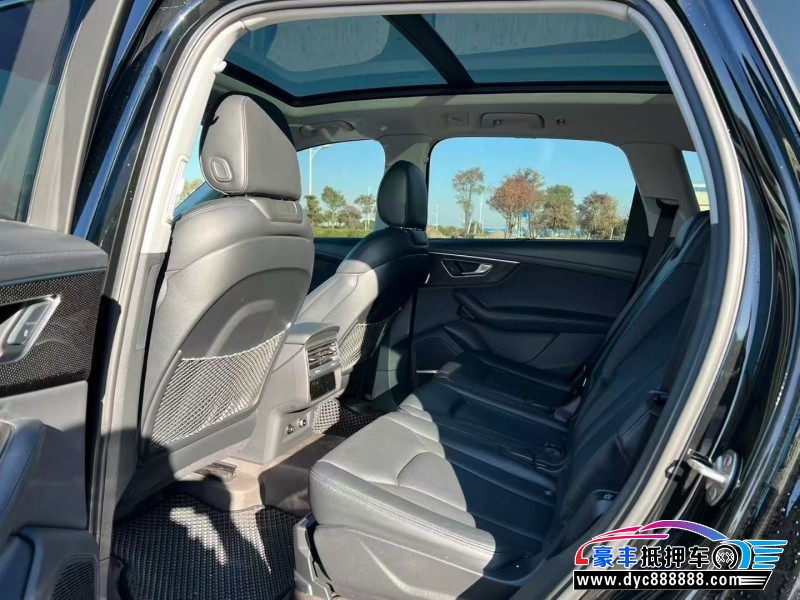 23年奥迪Q7轿车抵押车出售