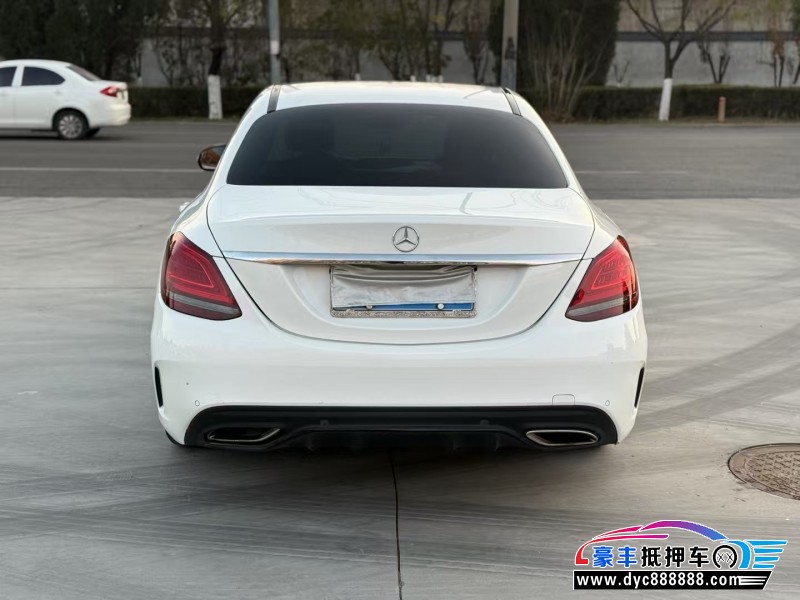 19年奔驰C轿车抵押车出售