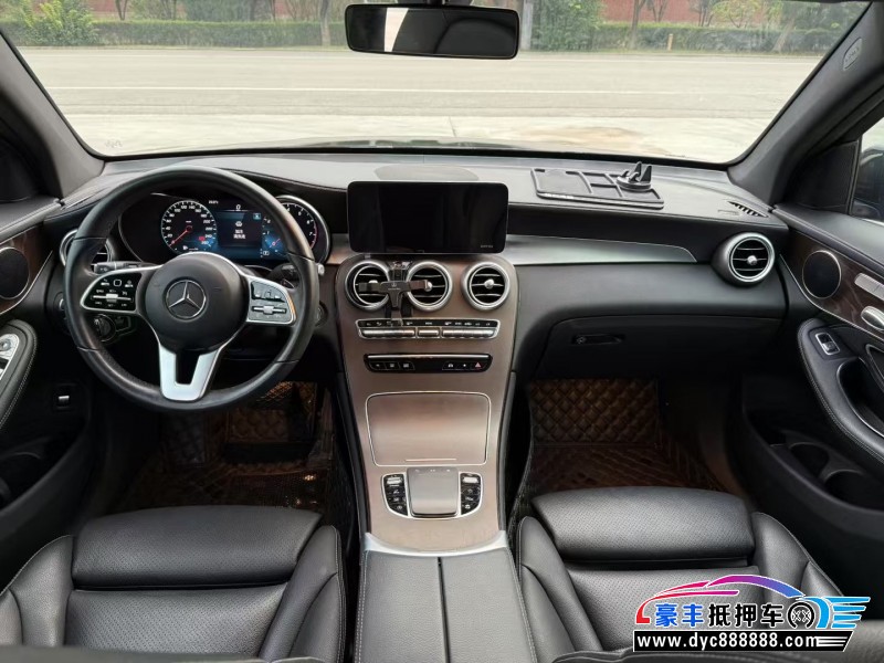 20年奔驰GLC轿车抵押车出售