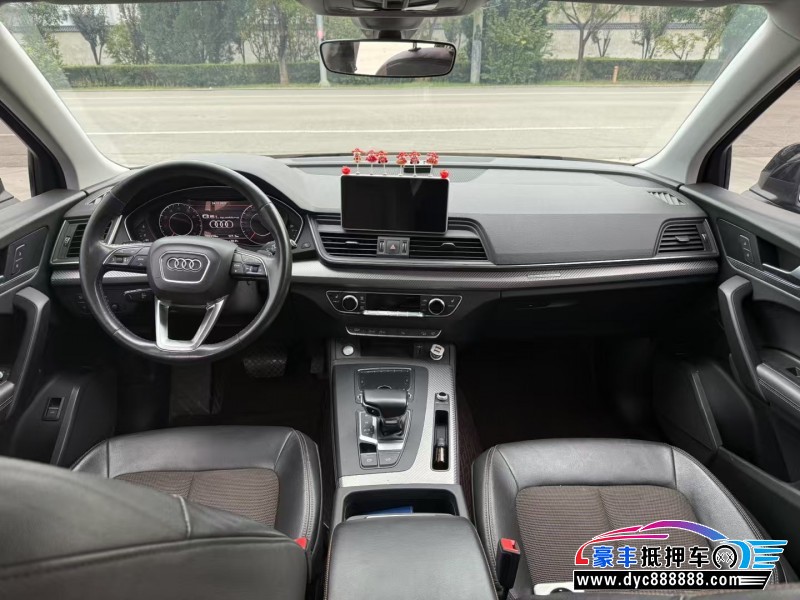 19年奥迪Q5轿车抵押车出售