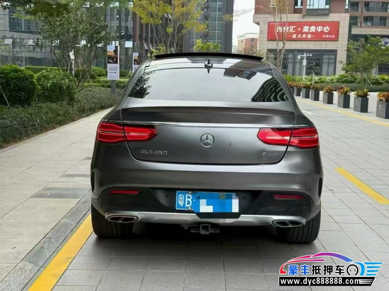 16年奔驰GLE轿车抵押车出售