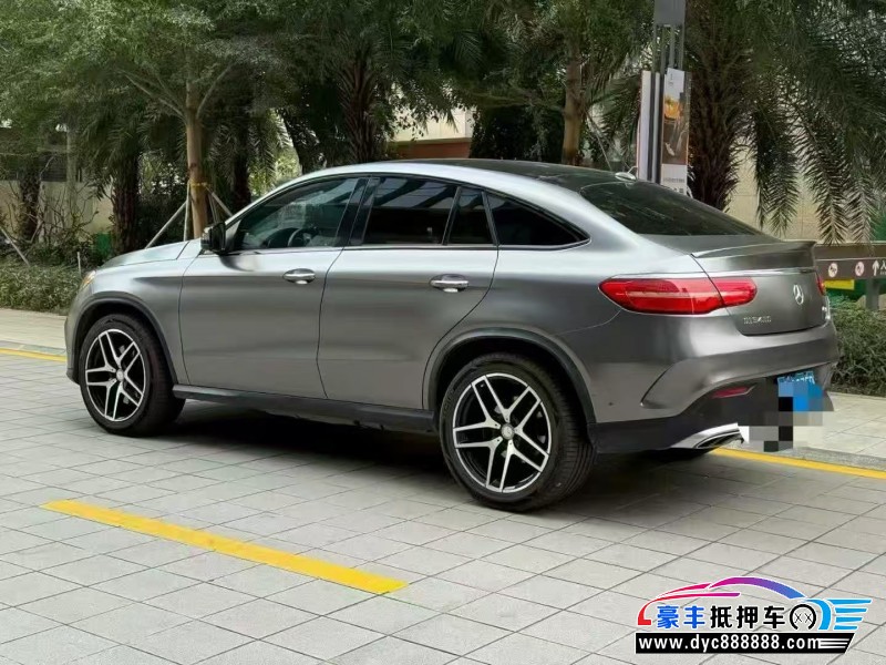 16年奔驰GLE轿车抵押车出售